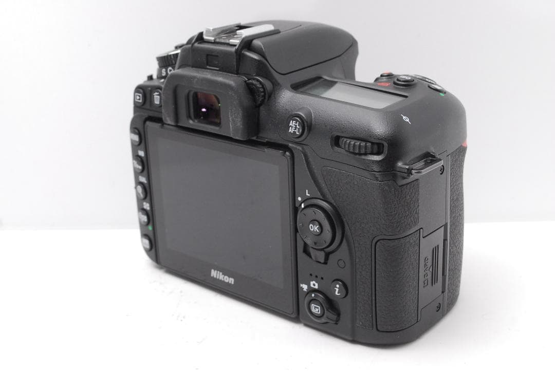 使用感極少】Nikon D7500 ボディ WiFi・Bluetooth搭載