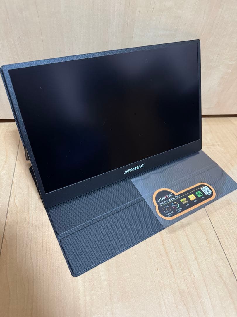JAPANNEXT 13.3 モバイルディスプレイ　モニタースタンド付き JAPANNEXT、4K/IPS液晶のモバイルモニター。13.3型37,800円から - AV Watch