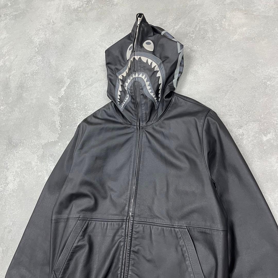 青山限定 A BATHING APE レザー シャークパーカー BAPE M - メルカリ