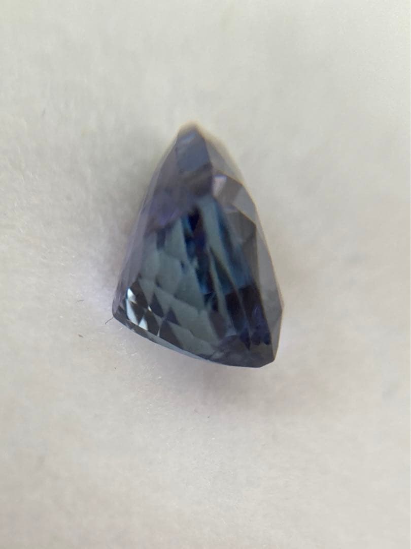 バイカラーゾイサイト　ルース　2.27ct