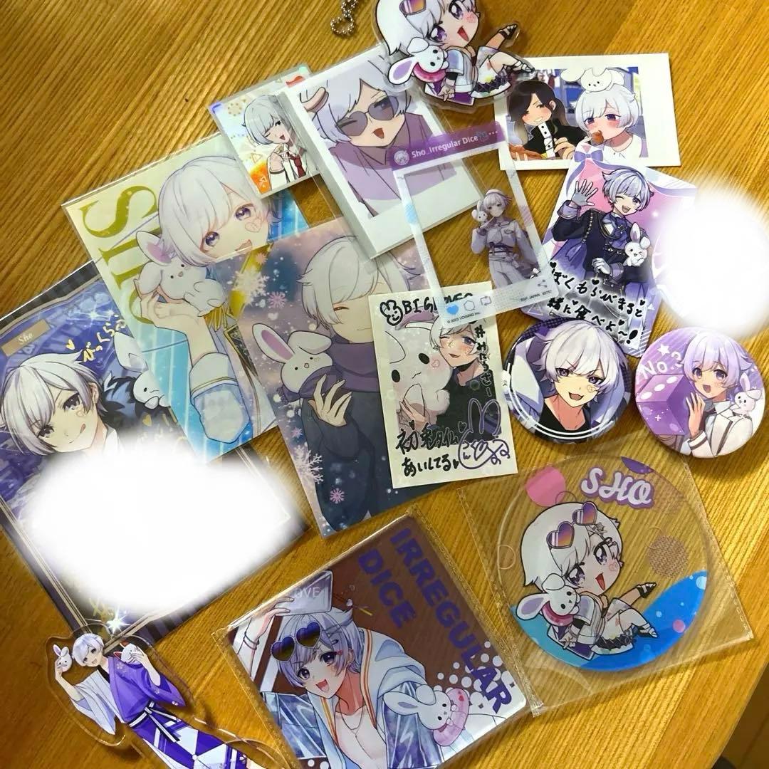 いれいす 初兎 グッズ レア物有(バラ売り可) - メルカリ