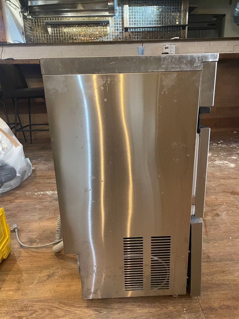 極美品】GALLI 製氷機 ステンレス製 エコマーク付き - メルカリ