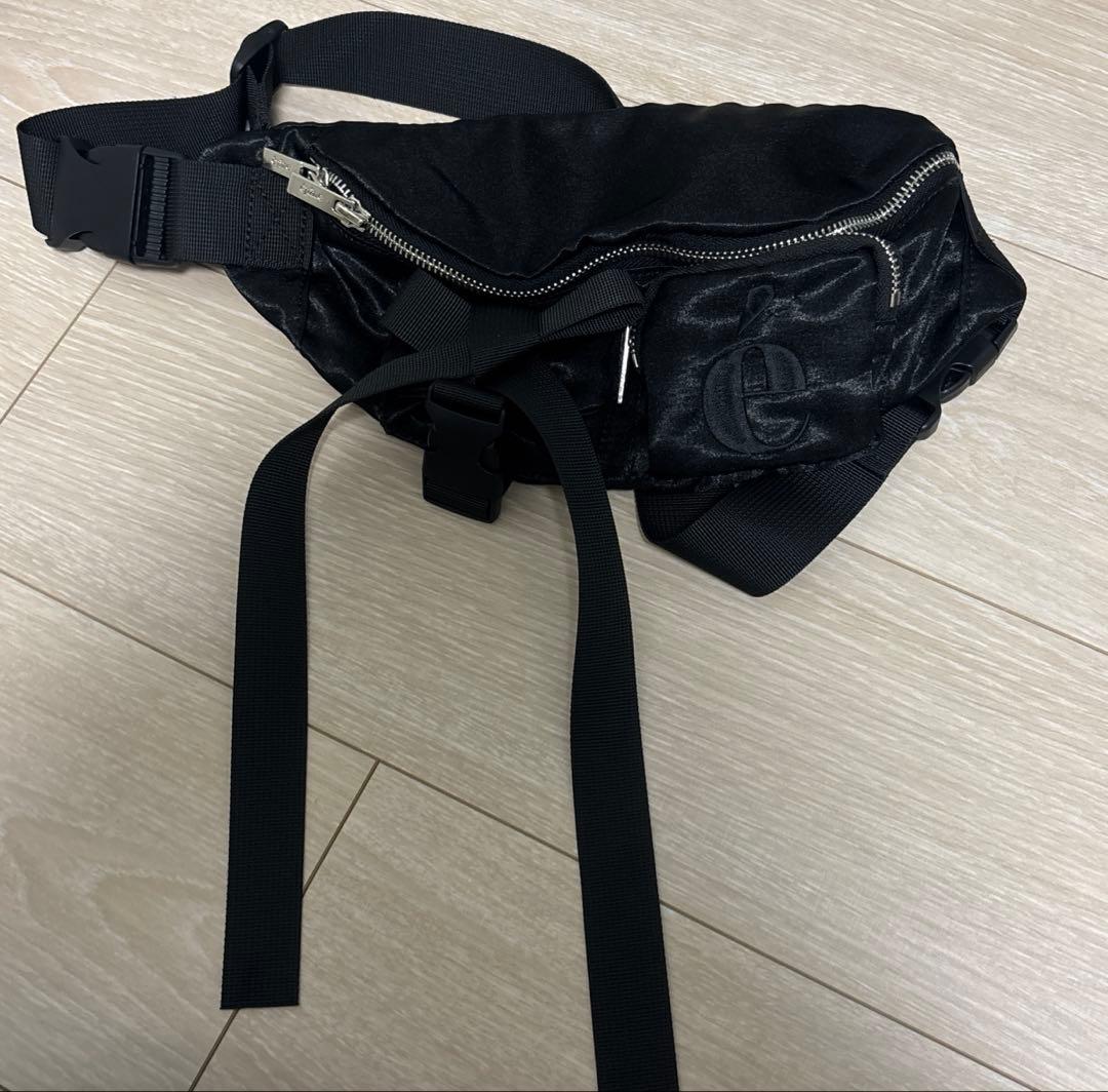 エピヌ épine é ribbon satin 2way body bag