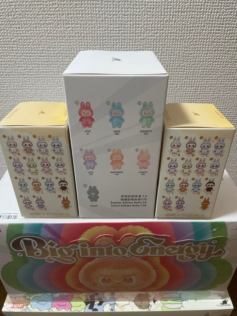 Labubu Big into Energy 1箱　と　A -M 2箱