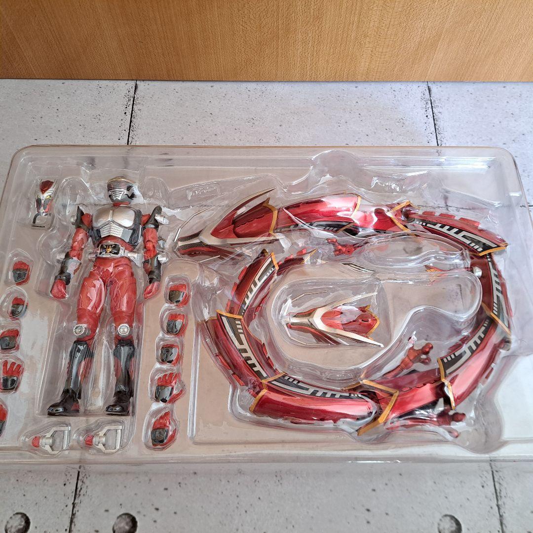 S.H.Figuarts 仮面ライダー龍騎 & ドラグレッダー