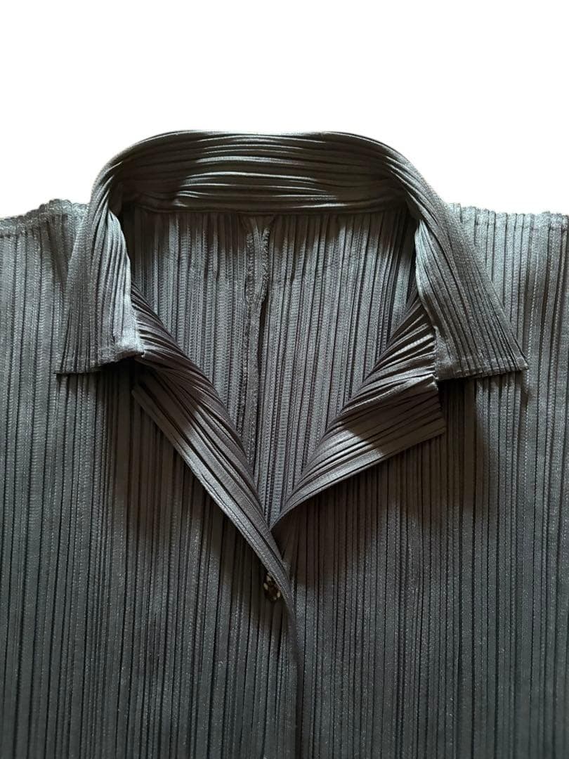 《美品》 プリーツプリーズ 長袖 カーディガン シャツ 3（L相当）ダークグレイ