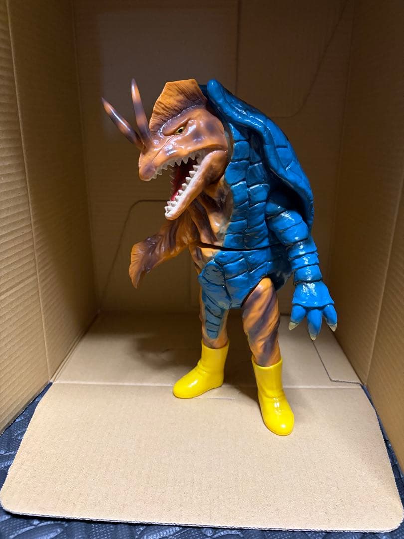 ま*兄様 東映レトロソフビコレクション ウツボガメス メディコム・トイ製「東映レトロソフビコレクション」新作は