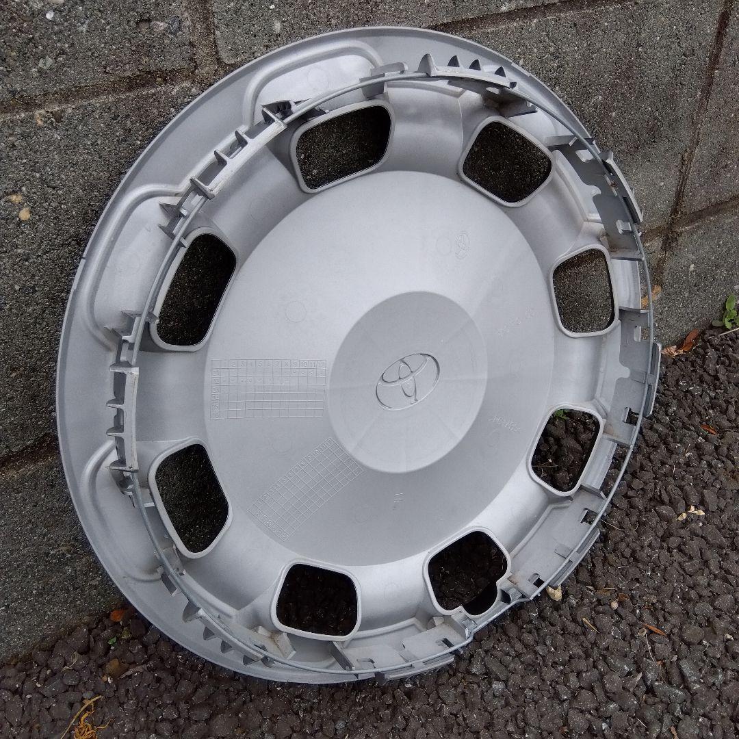 トヨタ シエンタ Zグレード 純正 ホイールカバー ホイールキャップ 15