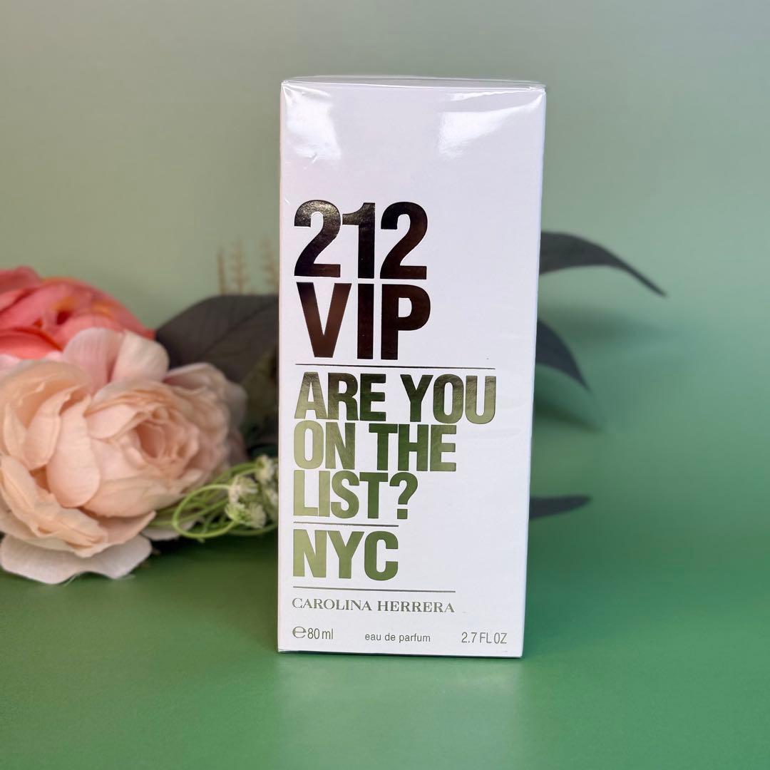 キャロライナヘレラ 212ヴィップ オーデパルファムEDP80ml 212VIP Amazon | キャロライナヘレラ 212 VIP EDP SP 80ml [並行輸入品