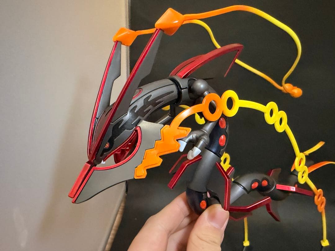 メガレックウザ 色違い 塗装完成品 ポケプラ - メルカリ