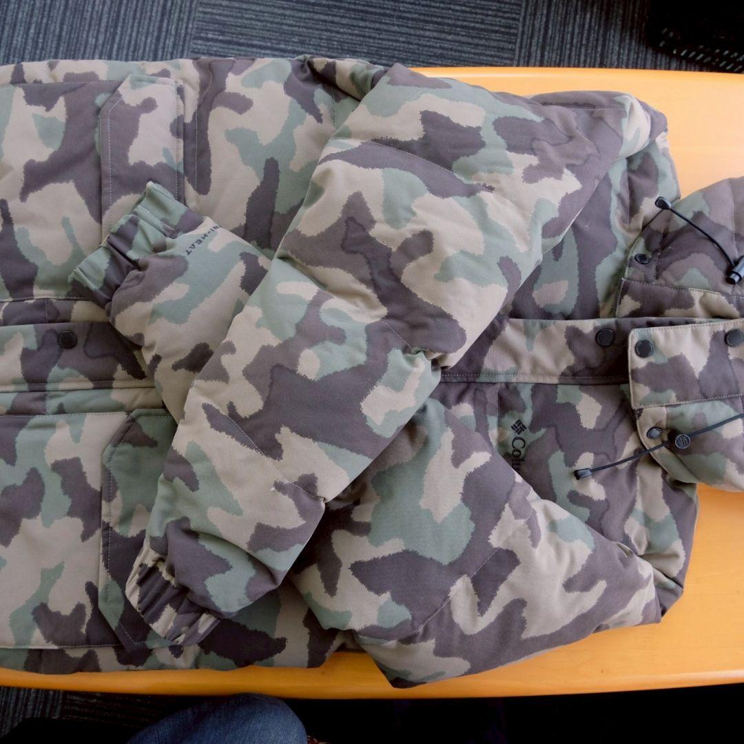 コロンビア ダウンジャケット ジャケット アウター 迷彩柄 Mサイズ