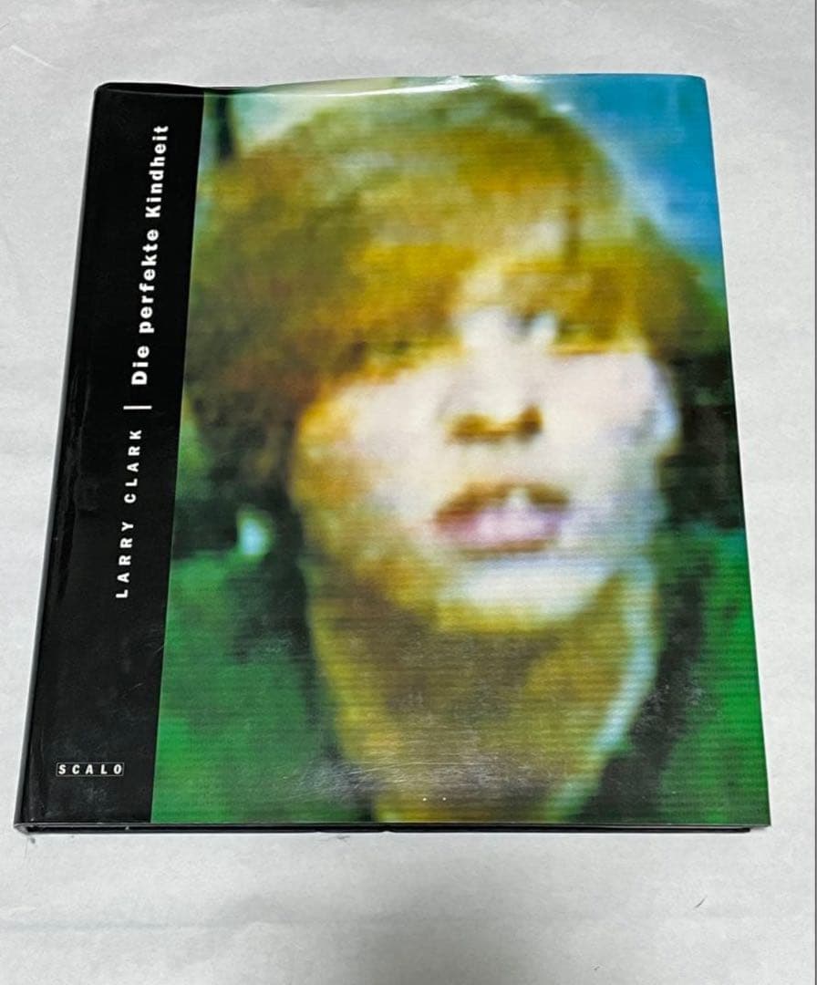 Larry Clark ラリークラーク　写真集　ドイツ　SKATE 洋書 Larry Clark ラリークラーク 写真集 ドイツ SKATE 洋書 - メルカリ