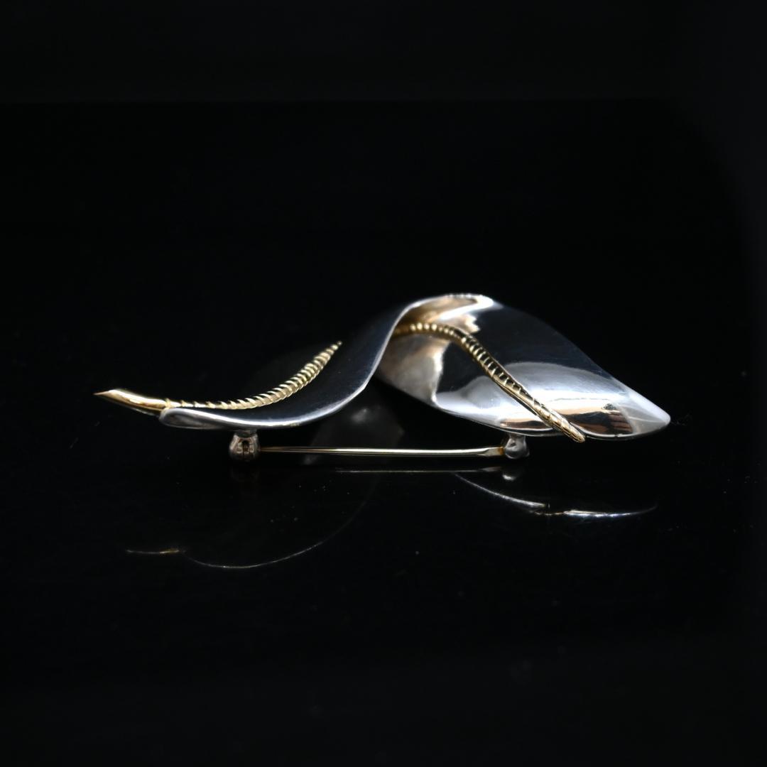 □ 45494☆年 ティファニー ブローチ K18 925 コンビリーフ