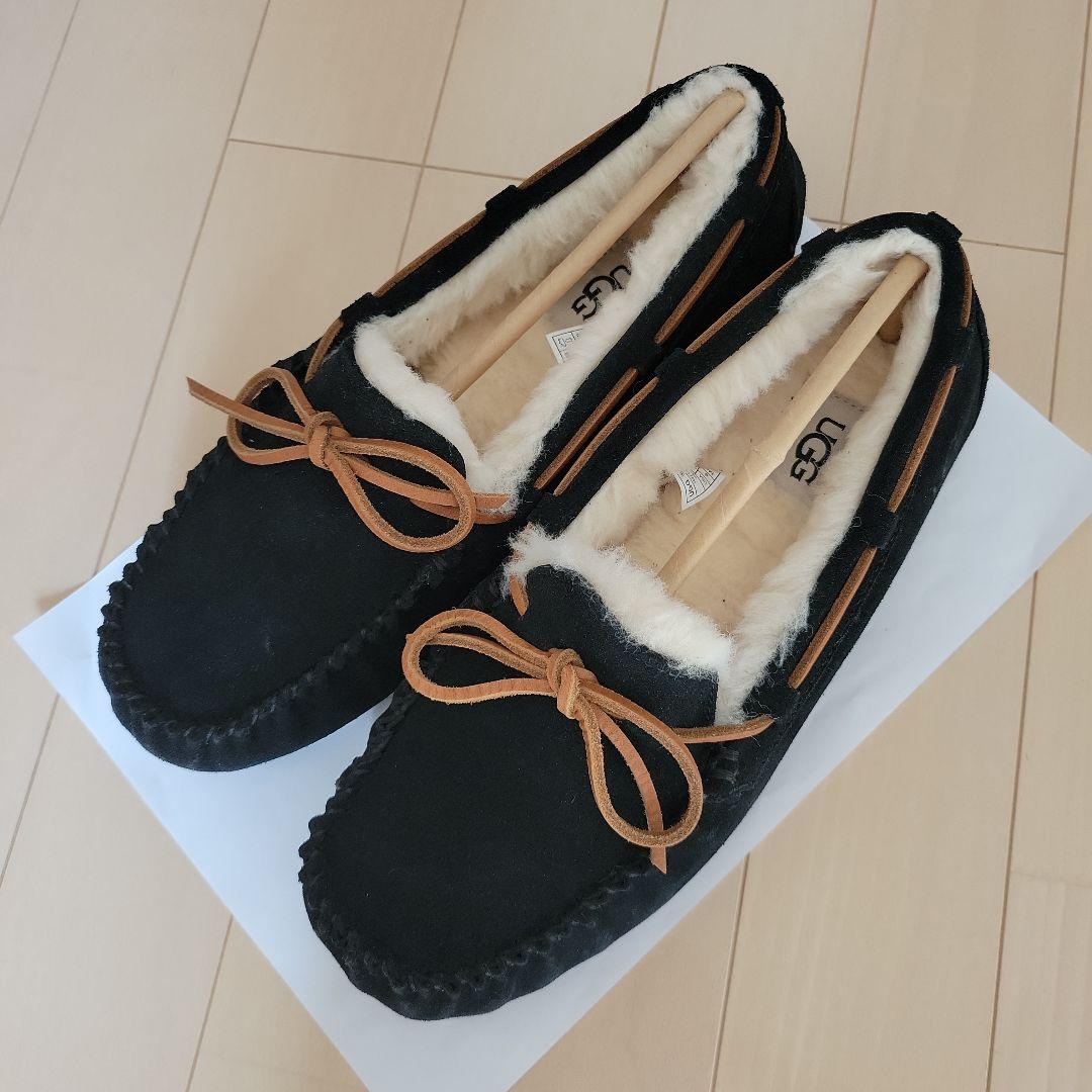出品21日まで！　UGG DAKOTA モカシン　ブラック/25 楽天市場】アグ ダコタ UGG モカシン レディース ブラック 黒 ブラウン