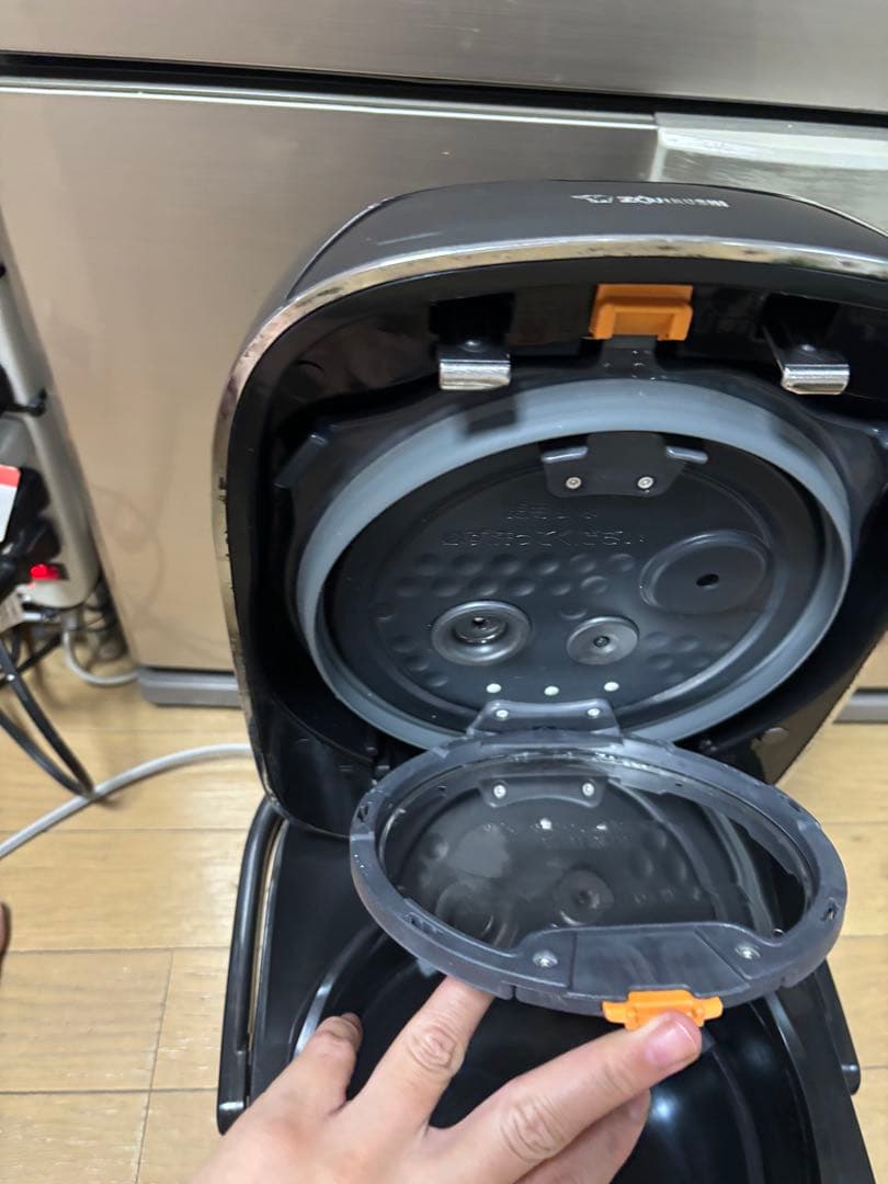 象印 炎舞炊き 圧力IH炊飯ジャーNW-JU10 -2019年製