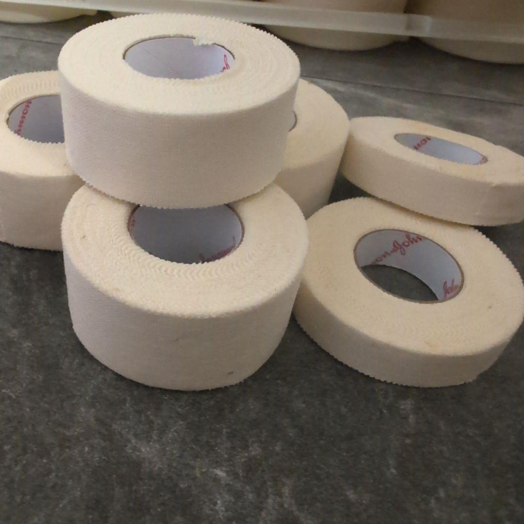 専用！ジョンソン&ジョンソン COACH テーピング 32ロール - メルカリ