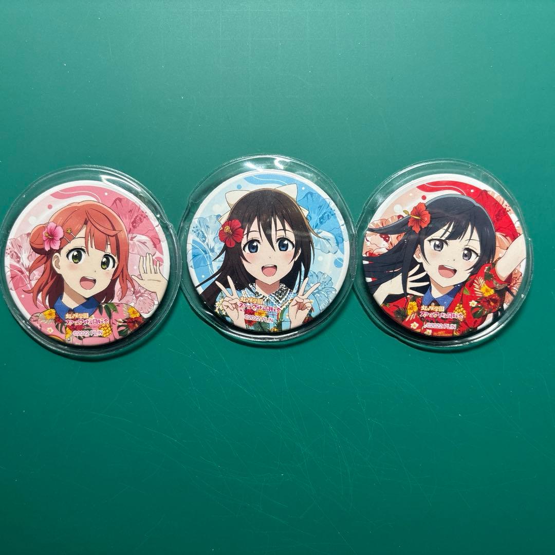 ラブライブ 虹ヶ咲 上原歩夢 桜坂しずく 優木せつ菜 缶バッジ - メルカリ