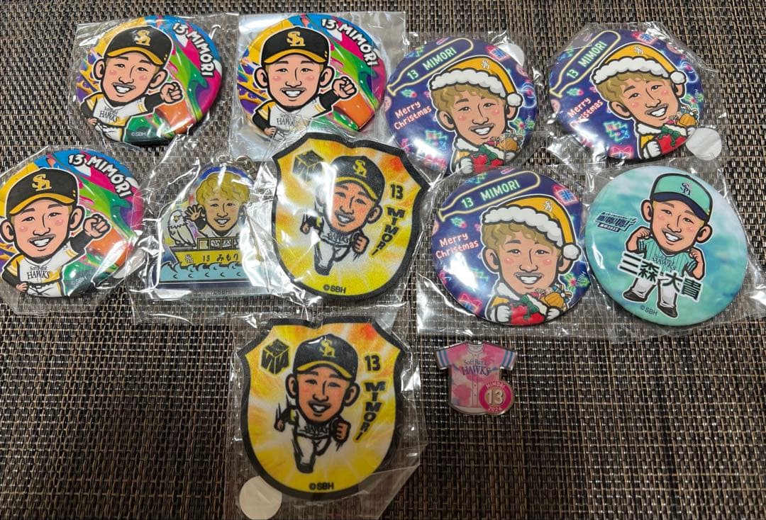 13 三森大貴 若鷹ガチャ ピンバッジ アクキー まとめ売り - メルカリ