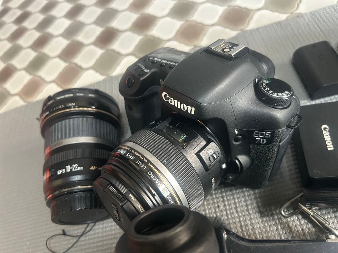 週末限定価格！Canon EOS 7D デジタル一眼レフカメラ＆水中セット