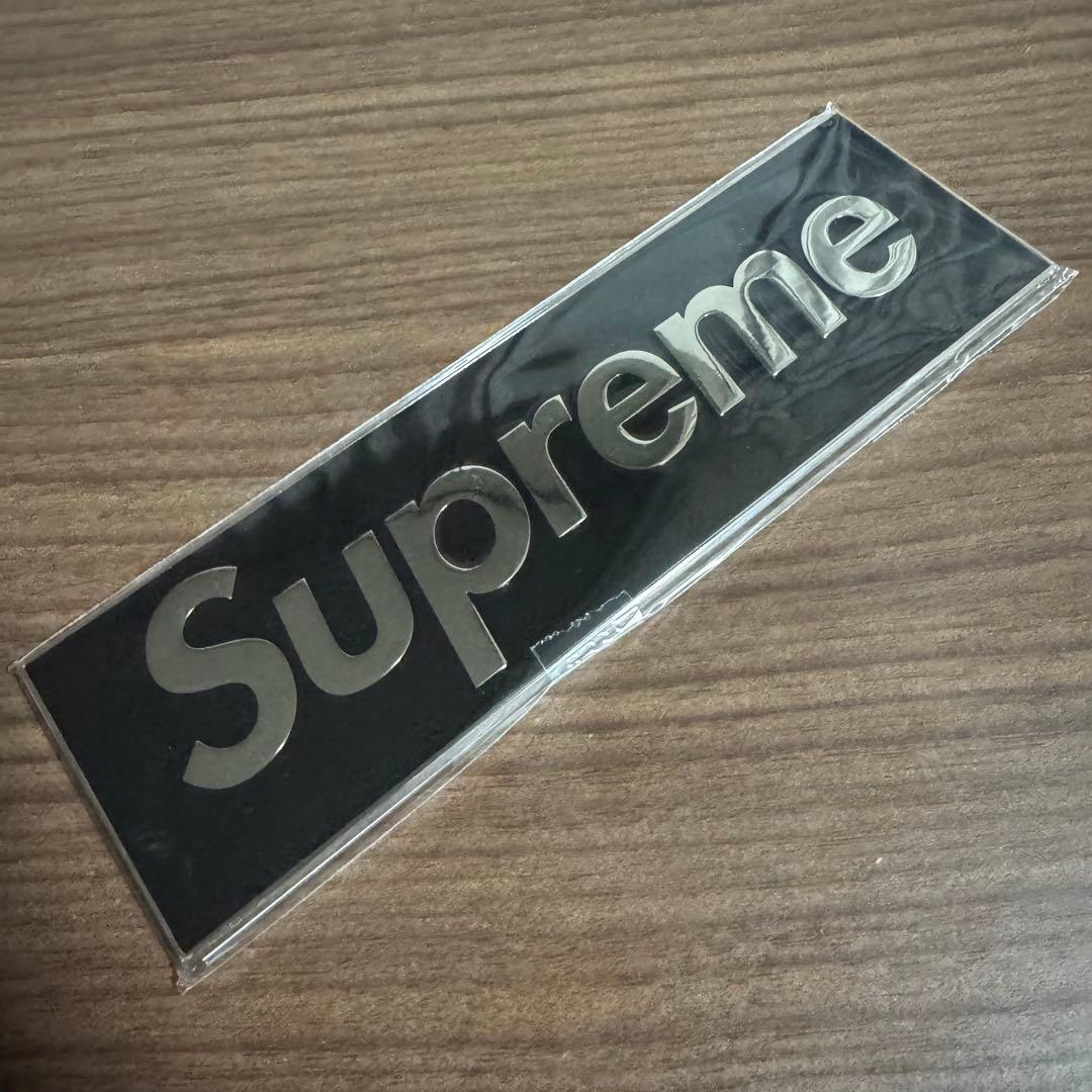 Supreme Box Logo Car Emblem - メルカリ