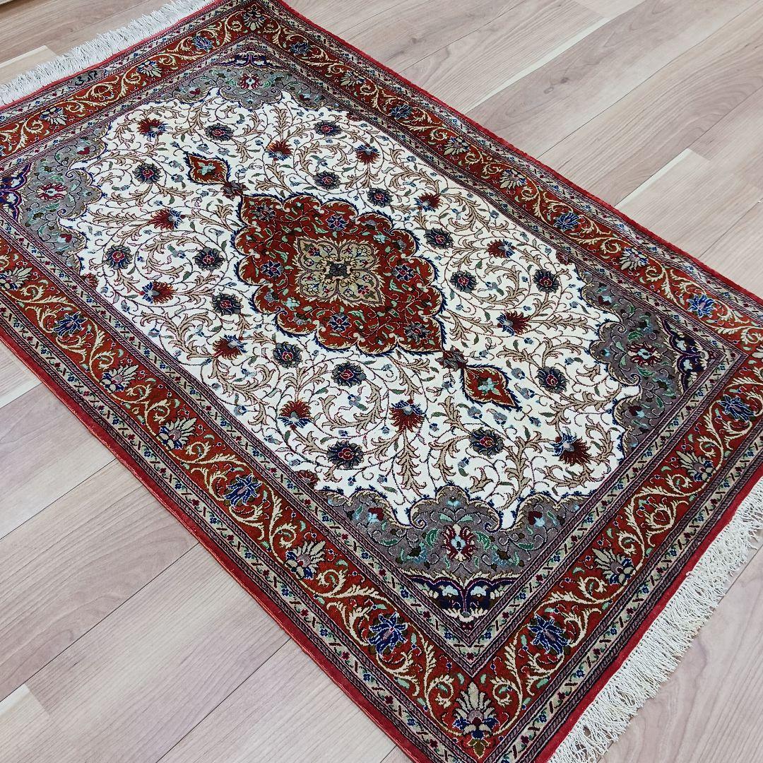 Y3292 高級ペルシャ絨毯 クム産 工房サイン シルク100% 手織り 高級ペルシャ絨毯クム産シルク100％ ノウリ工房 152×104cm（FN-10004