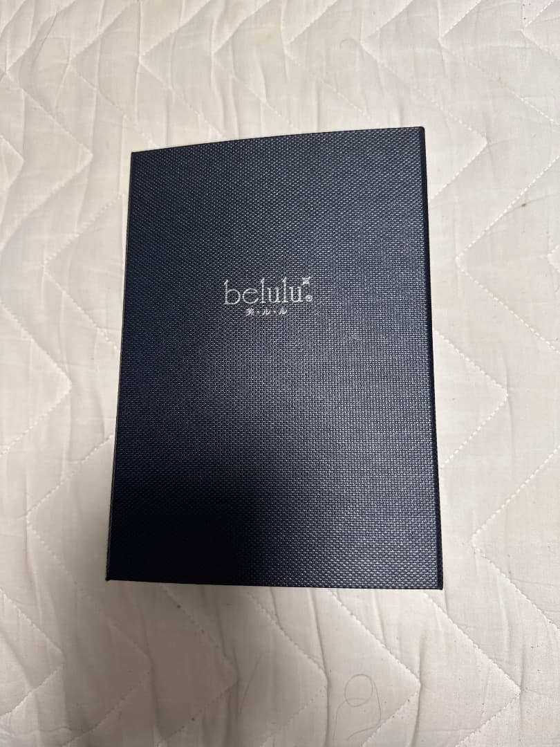 【新品】美顔器　美ルル belulu 美顔器 EMS美顔器 リフトアップ 母の日 ギフト 赤色LED【美ルル