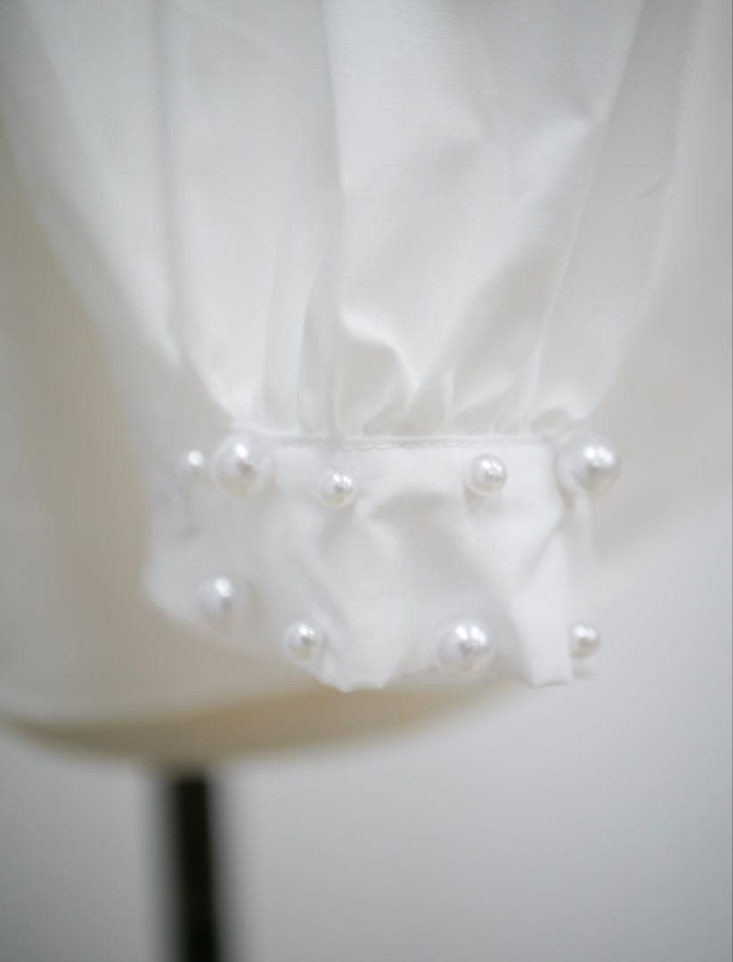 Parum様専用】2点おまとめ買いネックパールデザインフリルブラウス