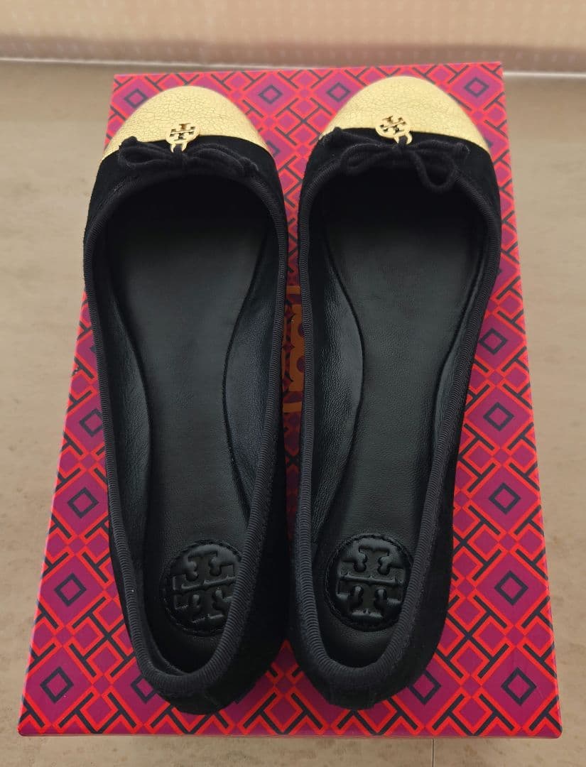 Tory Burchトリ－バ－チ バレーシュ－ズ 8M 25mc
