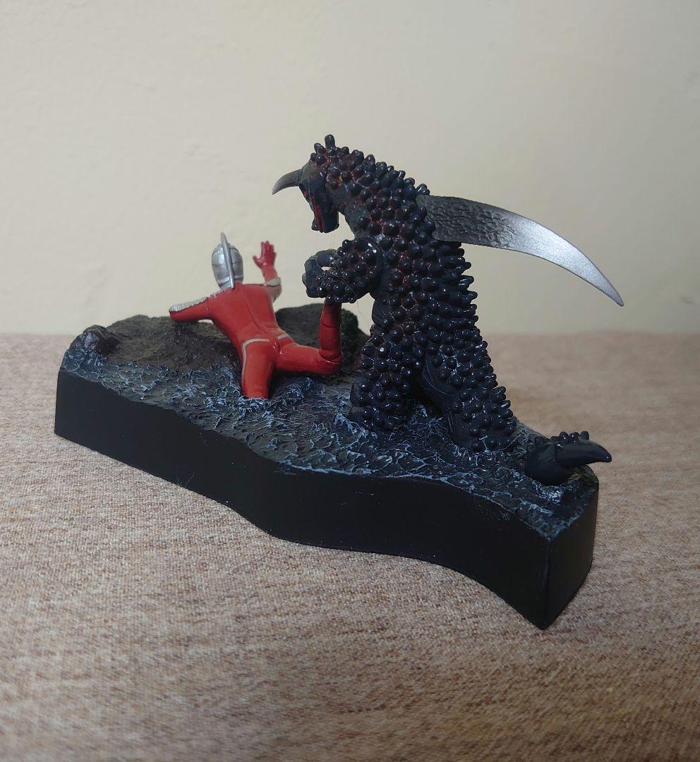 ウルトラ怪獣名鑑 セブンが死ぬ時!東京は沈没する! - メルカリ