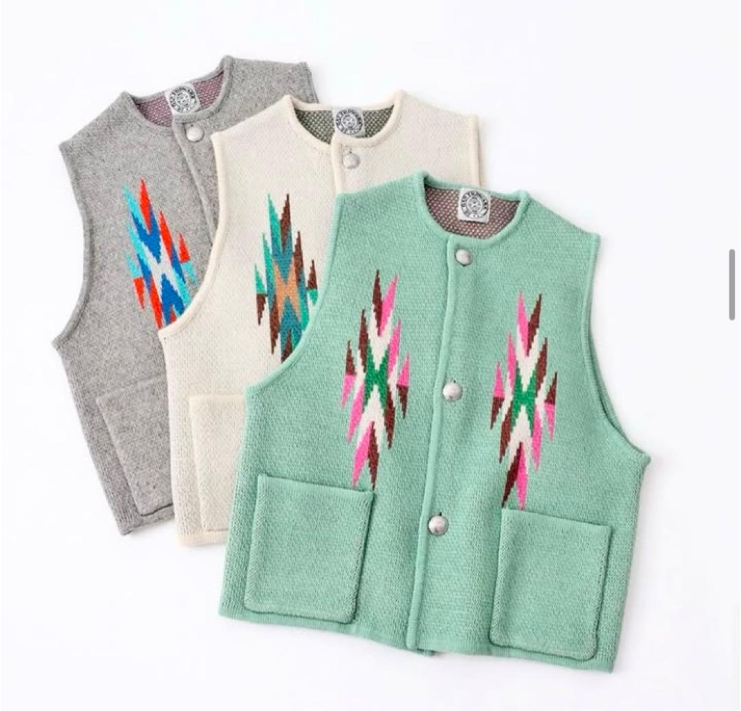 Geo Trowark（ジオトロワーク）saro別注チマヨ柄ニットベスト - メルカリ