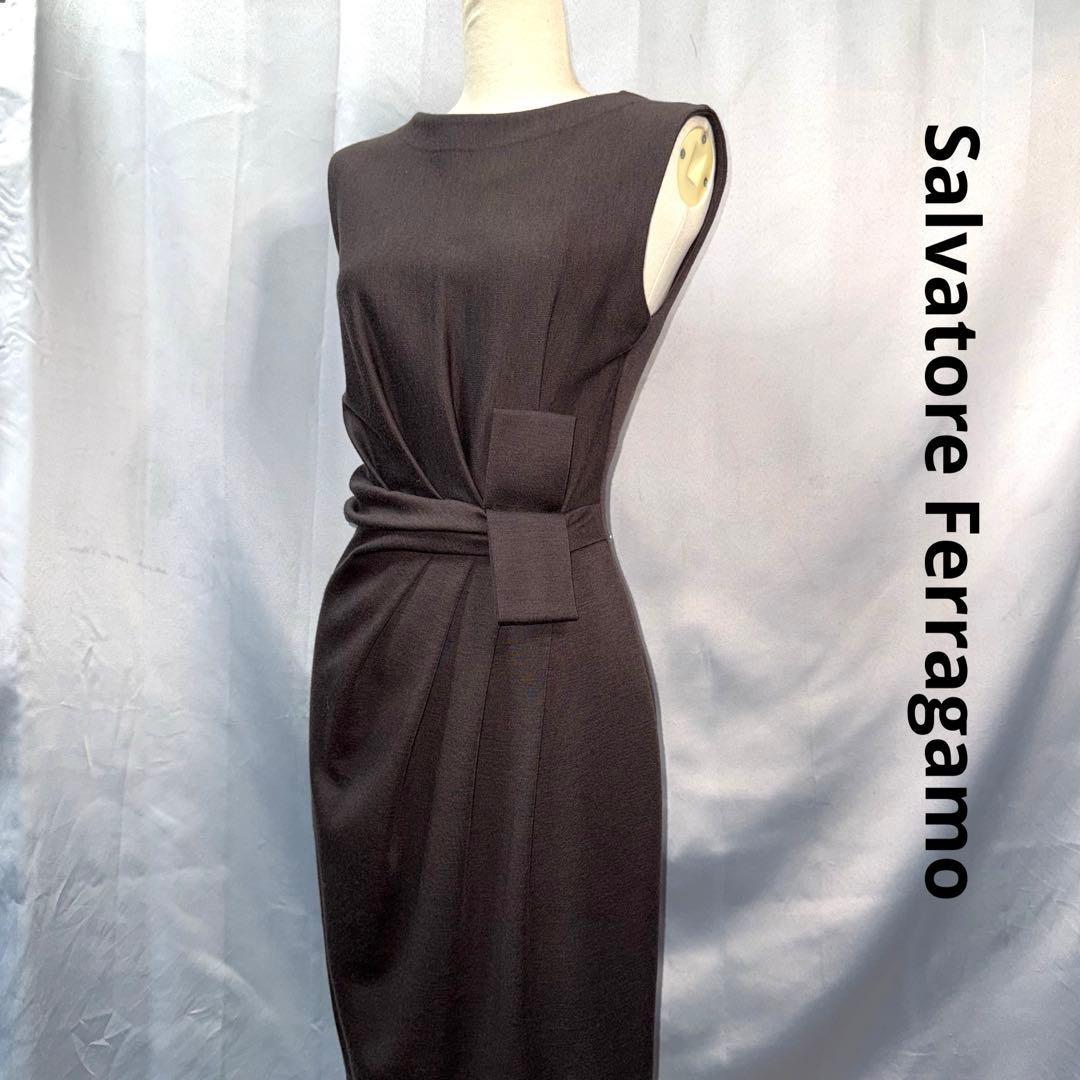 Salvatore Ferragamo フェラガモ ワンピース ブラウン　ドレス ブラウン（茶色）系 FERRAGAMO(フェラガモ) ワンピース