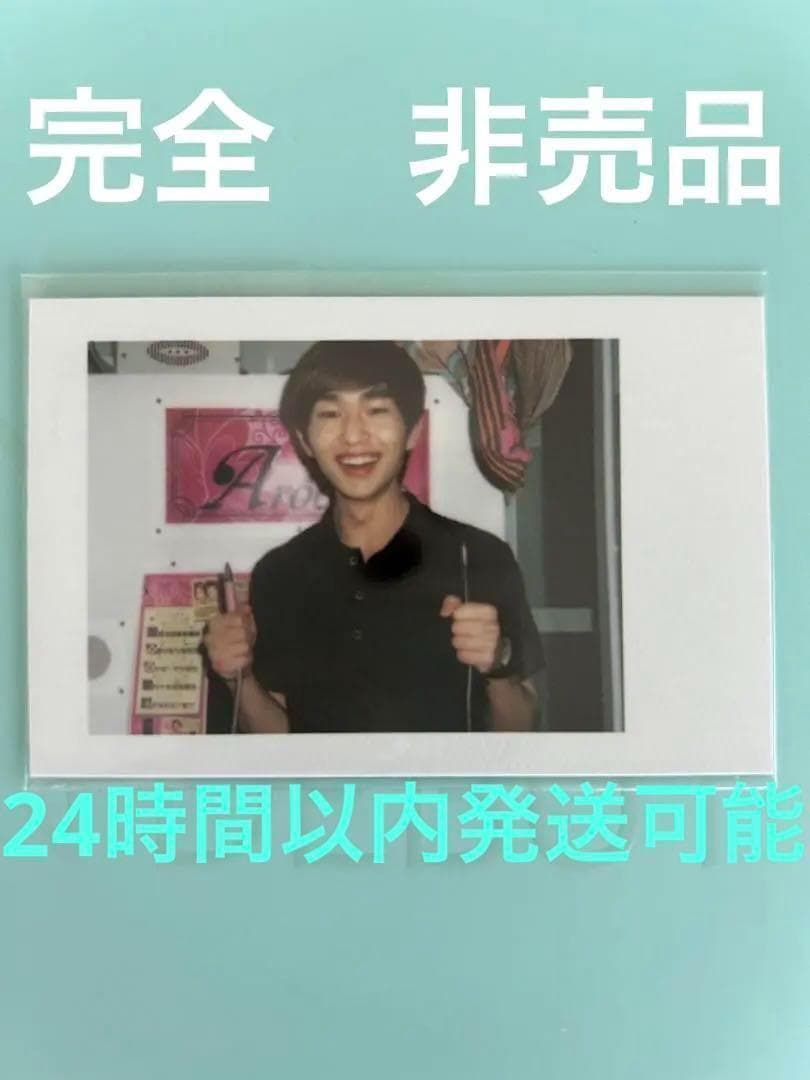 SHINee 15周年 ポップアップ　ポラロイドフォト　非売品 ONEW　オニュ オニュ オンユ トレカ SHINee THE MOMENT OF Shine 15周年