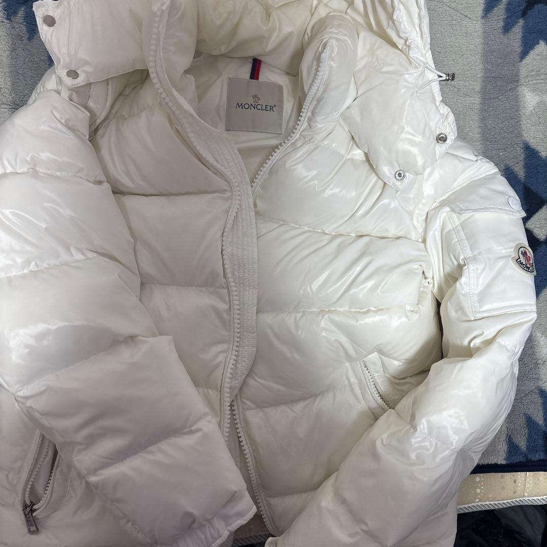MONCLER マヤ白ダウン早い者勝ち ホワイト Moncler Mayaショートダウンジャケット : ショートダウン