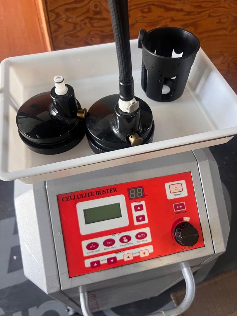 引き取り値引き可CELLULITE BUSTER 吸引カップ付き 取説付きの通販はau