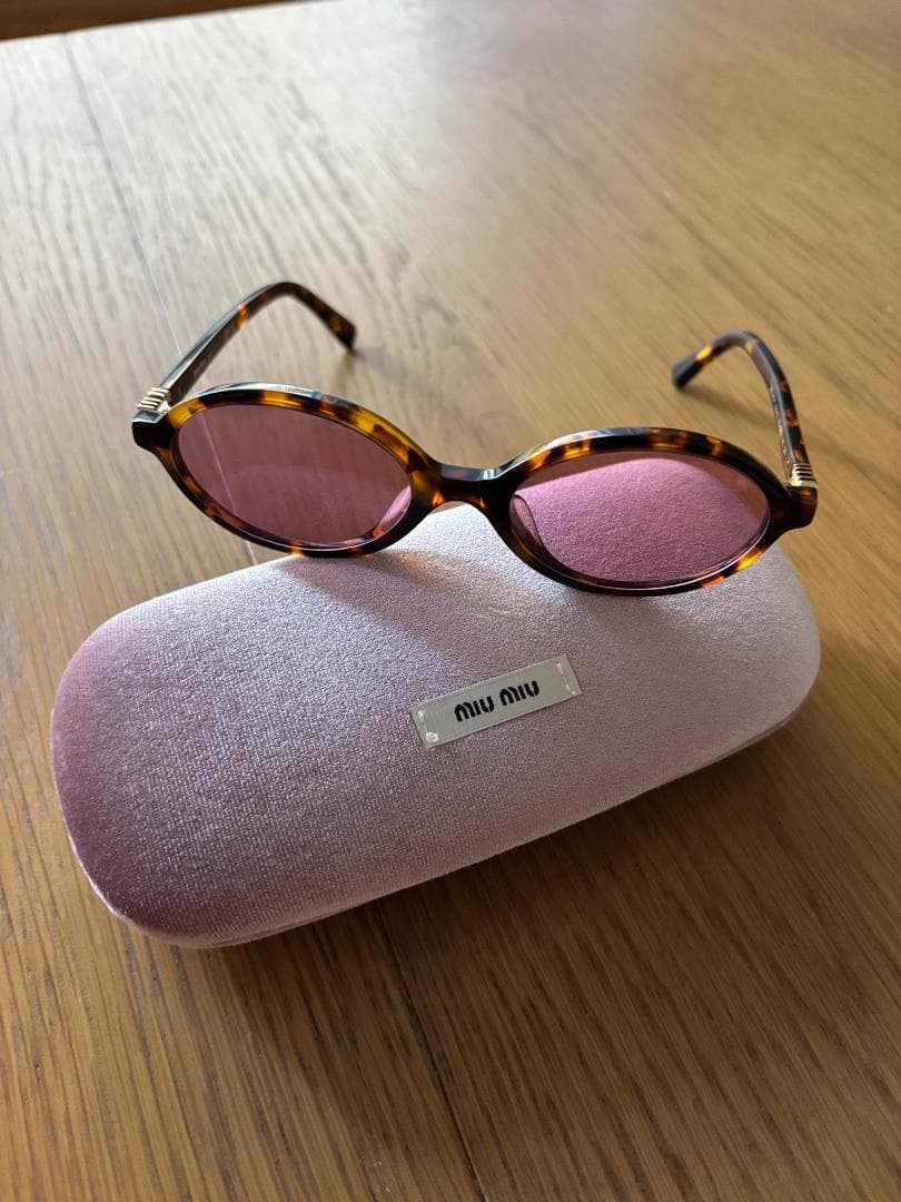 miumiu リガード サングラス ピンク 公式オンライン巾着付き（美品