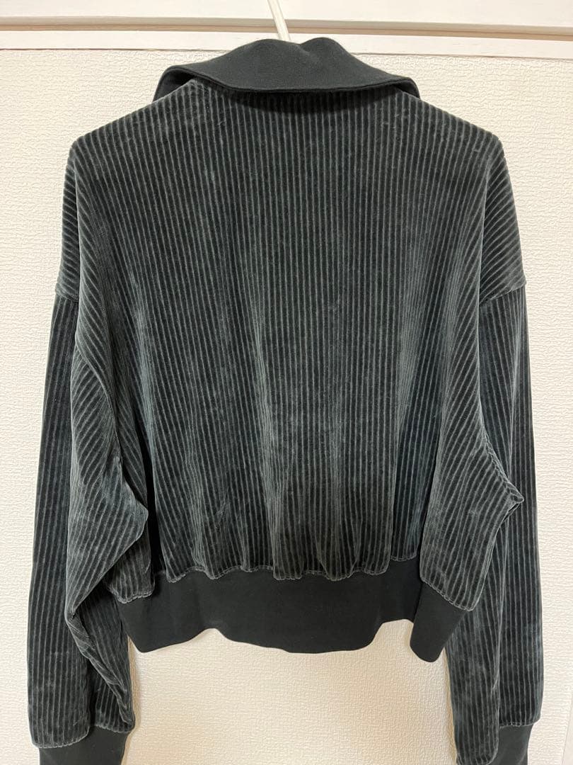 Nike コーデュロイ ジップアップ ハーフジップ クロップドトップス