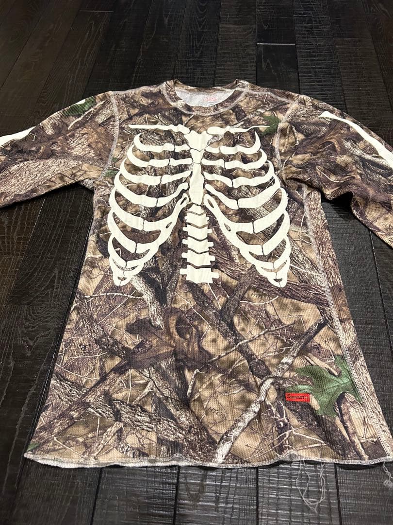 supreme hanes サーマル 骨 リアルツリー - メルカリ