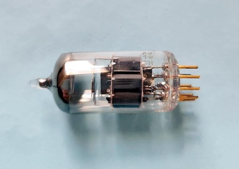 未使用VALVO真空管E88CC M-809 - メルカリ