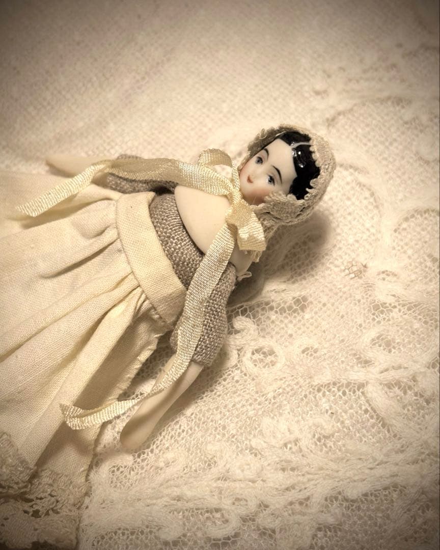 チャイナヘッドドール極小*パリアンドール*ミニチュア8.7cm*センター