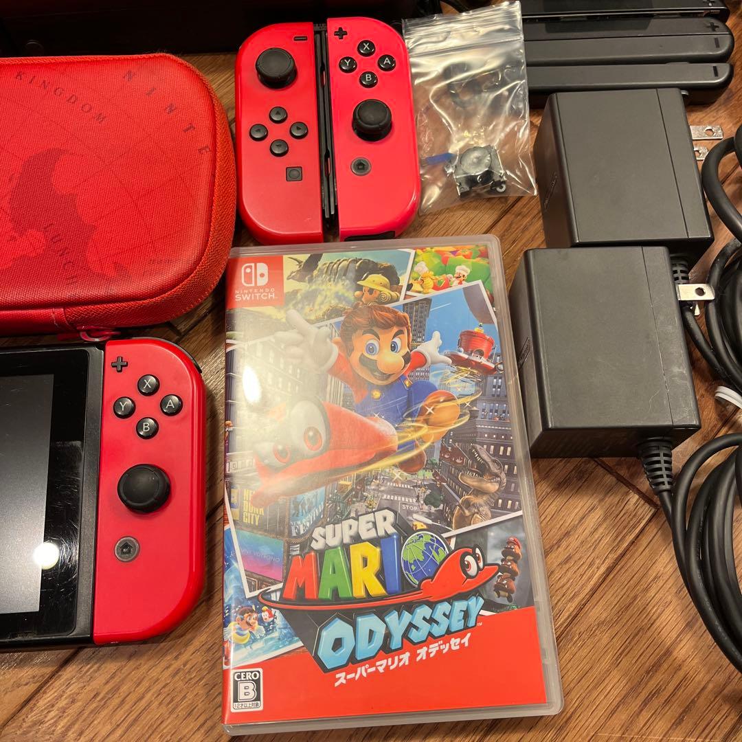任天堂Switch本体・予備コントローラー2個・マリオオデッセイ他色々
