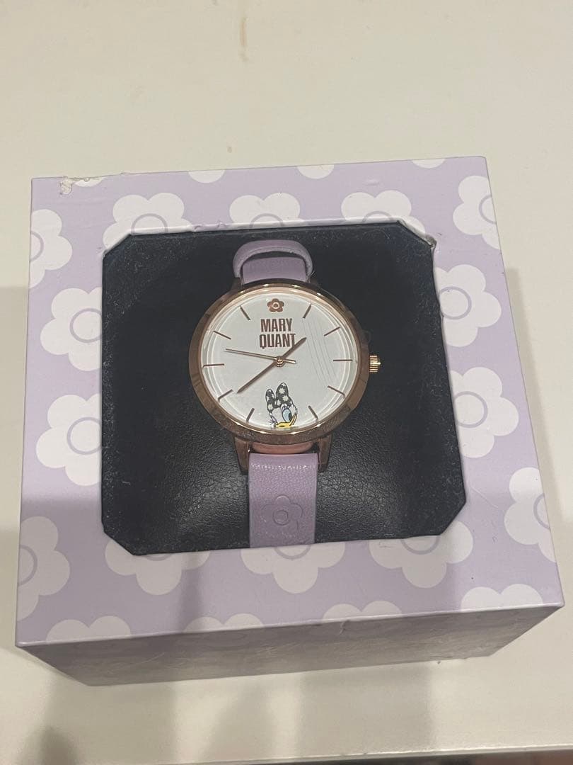 MARY QUANT ディズニーコラボ 時計 パープル ディズニーストア「MARY QUANT(マリークヮント)」との初共同企画
