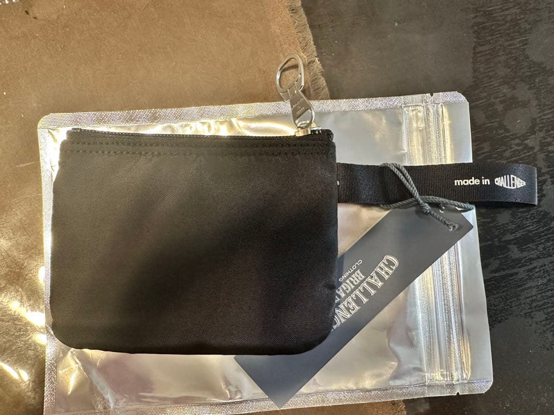 made in challenger ポーチ 旗艦店限定 new balance - メルカリ