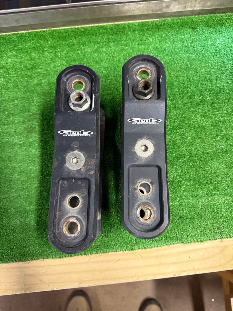 ハイエース200系　Genb リフトアップシャックル SSP02H GENB（玄武） ハイエース200系 リフトアップシャックル 1.0インチ 約