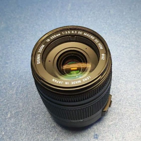 レンズ(ズーム) Sigma 18-250mm f3.5-6.3 dc macro os hsm