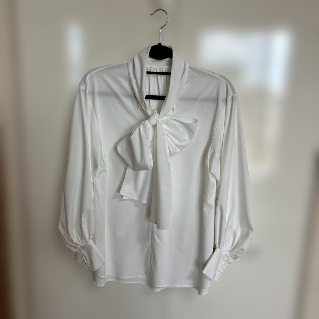 So close ボウタイブラウス - メルカリ