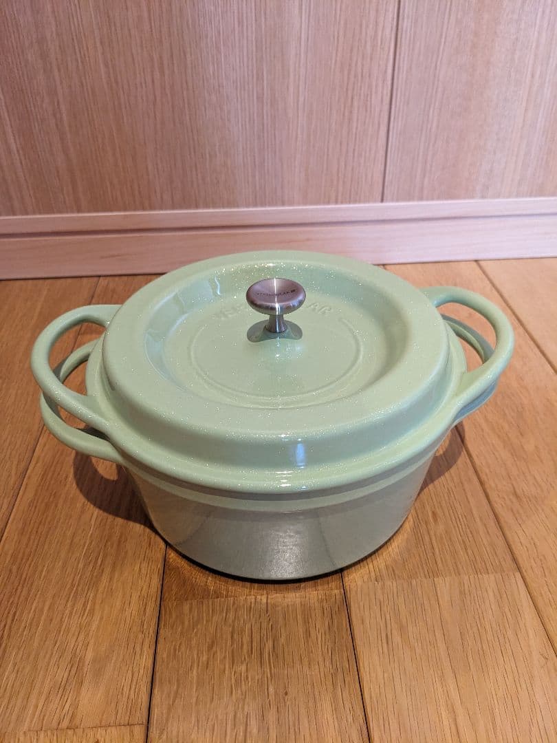 薪*様 バーミキュラ両手鍋 18cmパールグリーン(12/16)少しお値下げ致し 41YF58mfZLL._AC_UF894,