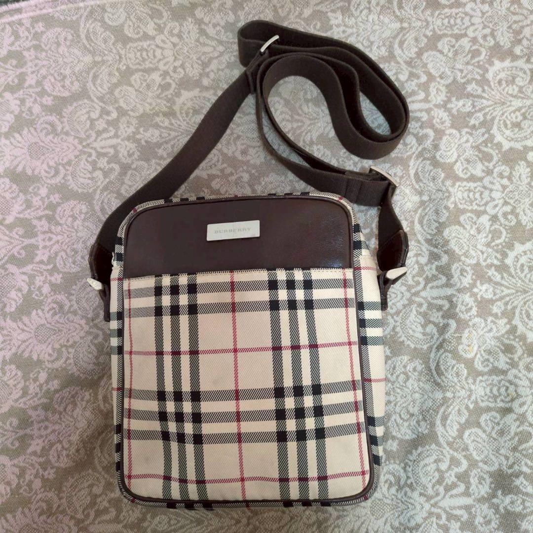大人気！BURBERRY バーバリー ノバチェック ショルダーバッグ