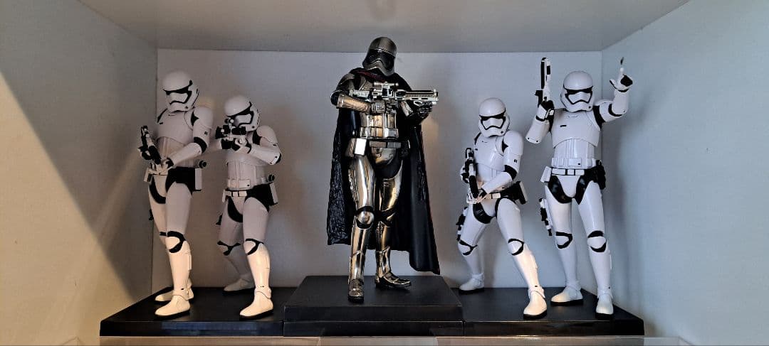 スターウォーズ　キャプテンファズマ&ファーストオーダーストームトルーパーセット スター・ウォーズ／フォースの覚醒』キャプテン・ファズマ＆ファースト