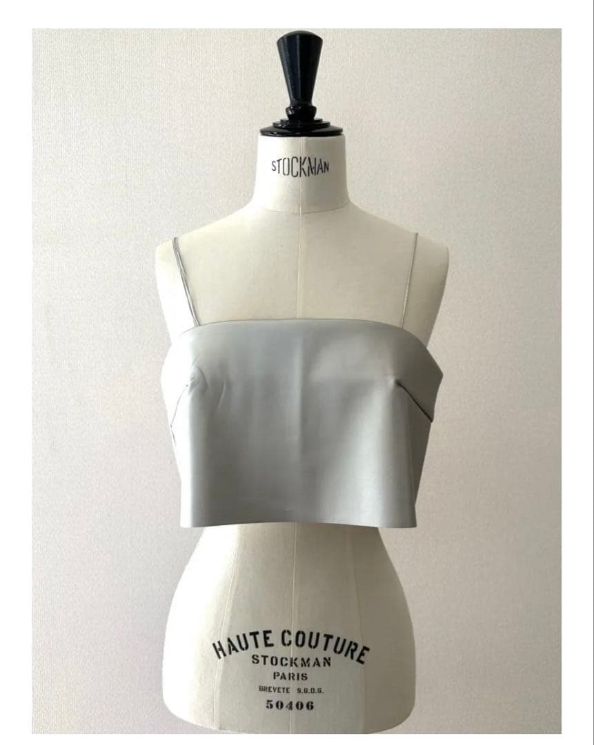 新品】イデアルーチェ エコレザーキャミ シルバー - メルカリ