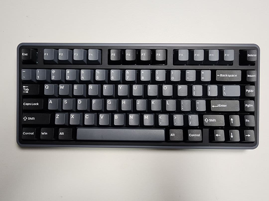 VARMILO MINILO 75HE おまけ : Jade gaming 6個 - メルカリ